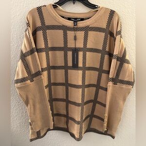 Classy & Stylish Macy’s Cable & Gauge Tan and Black Patterned Crewneck Sweater